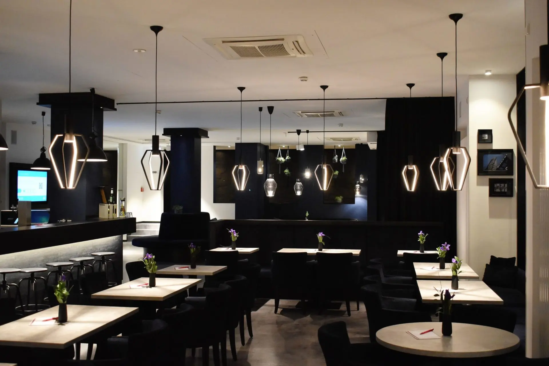 restaurant1